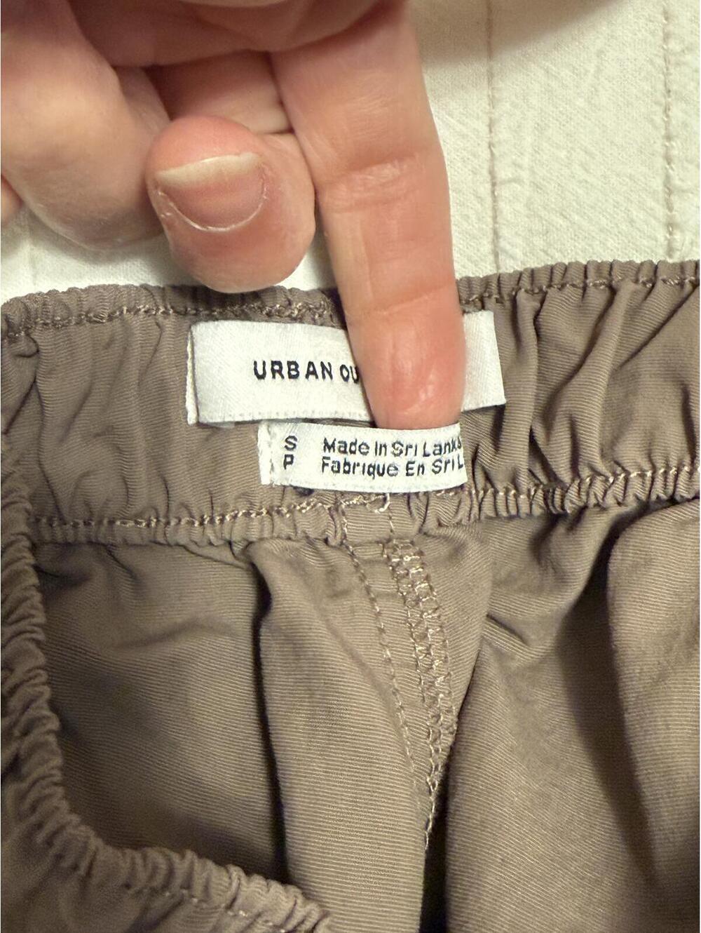 Urban Outfitters BDG Nylon Cargo Pants Women's S Taupe Elastic Waist Wide Leg - Picture 5 of 8